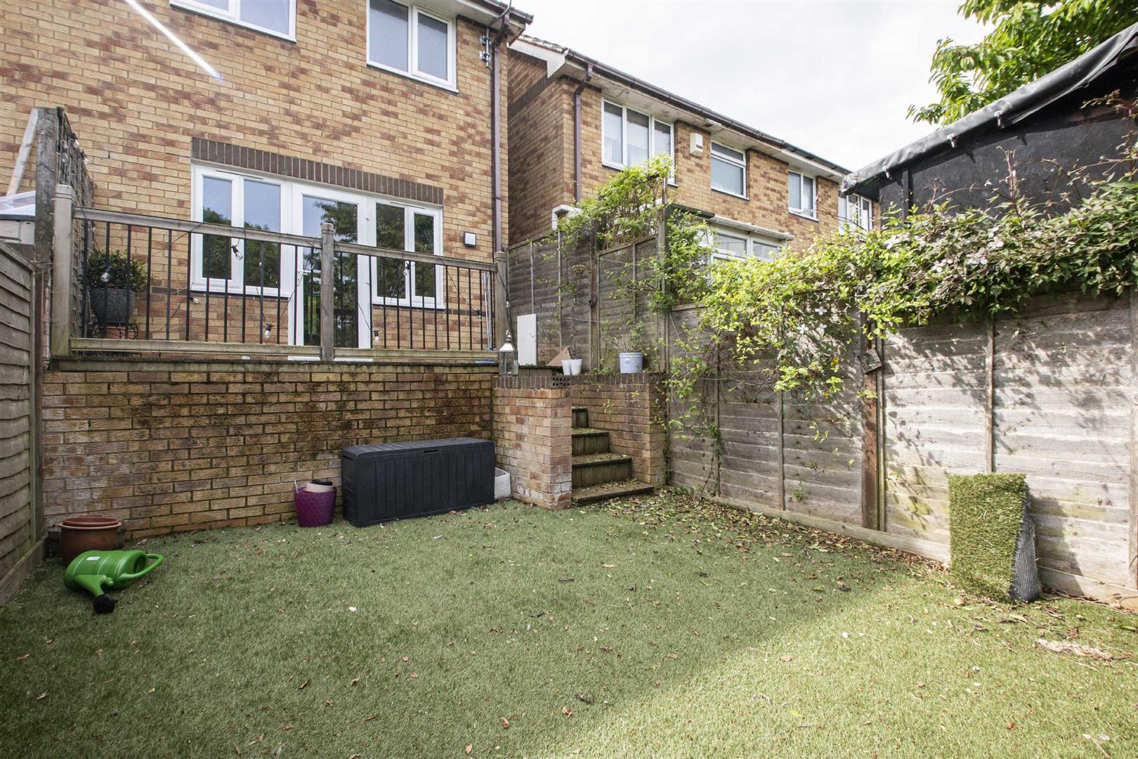 Holyhead Crescent, Tattenhoe, Milton Keynes